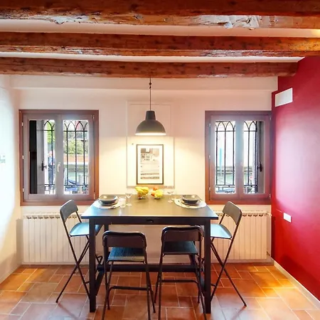 Dolcevita N 517 Canal View Apartment